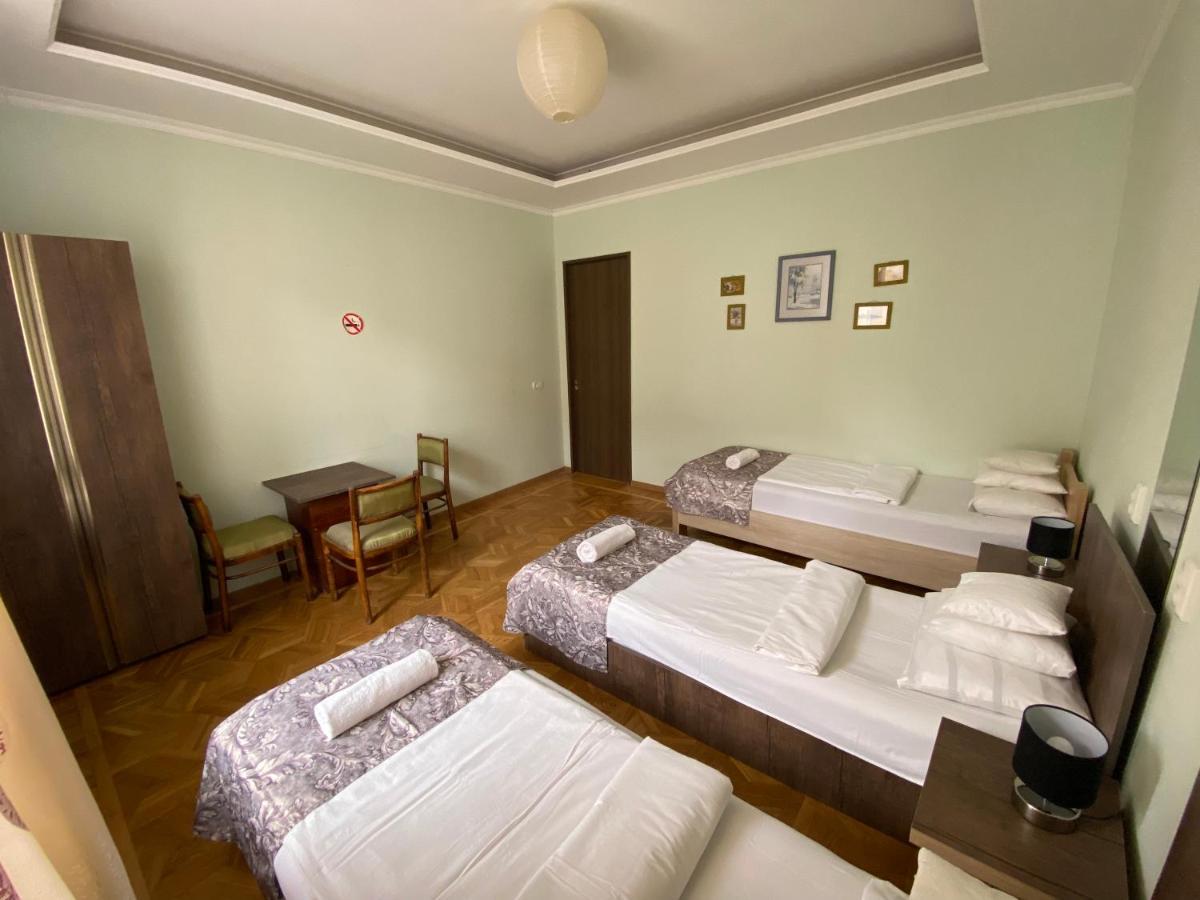 Aloft House Hotel Koetaisi Buitenkant foto