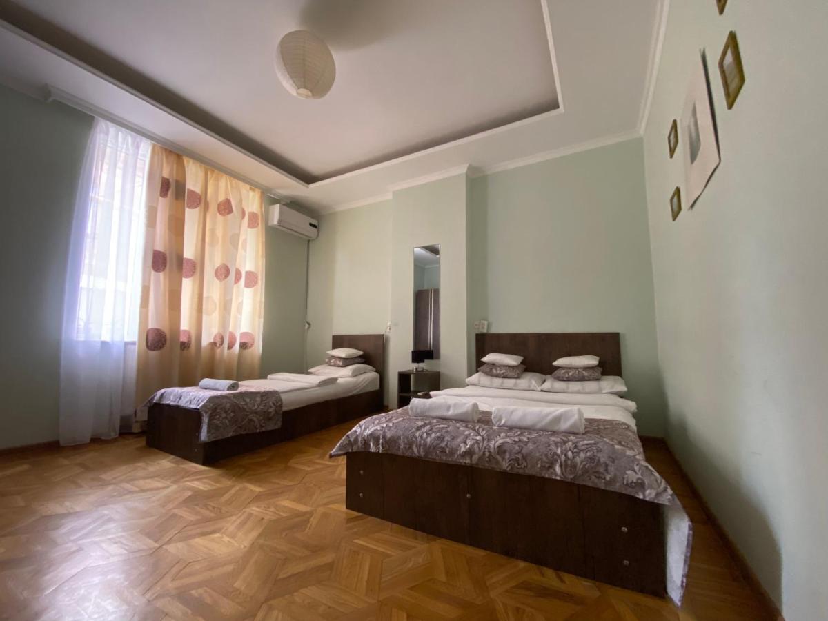 Aloft House Hotel Koetaisi Buitenkant foto