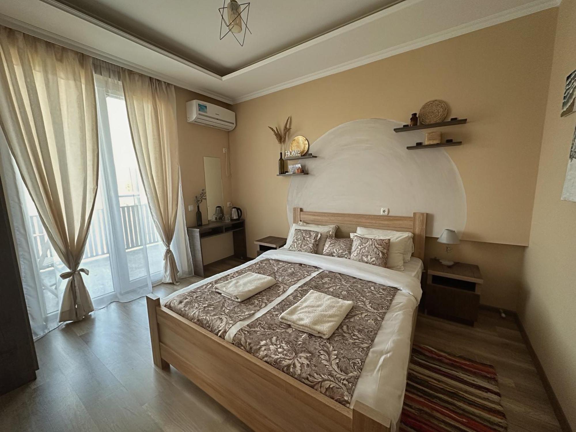 Aloft House Hotel Koetaisi Buitenkant foto